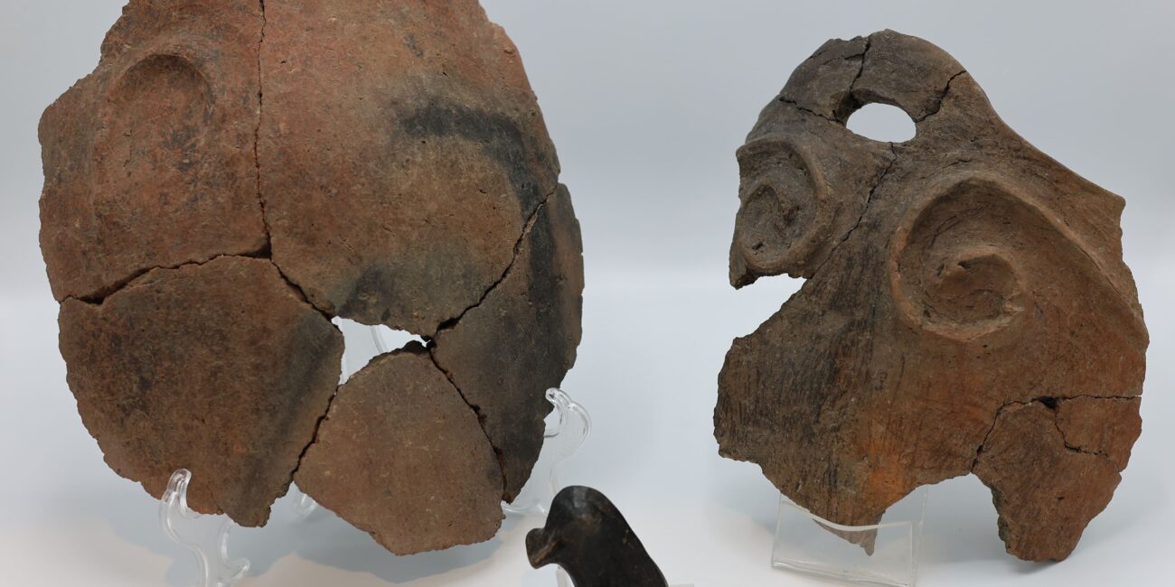 Vasi-in-ceramica-abitato-di-Vejano-Borgo-media-Eta-del-bronzo-XVII-XIII