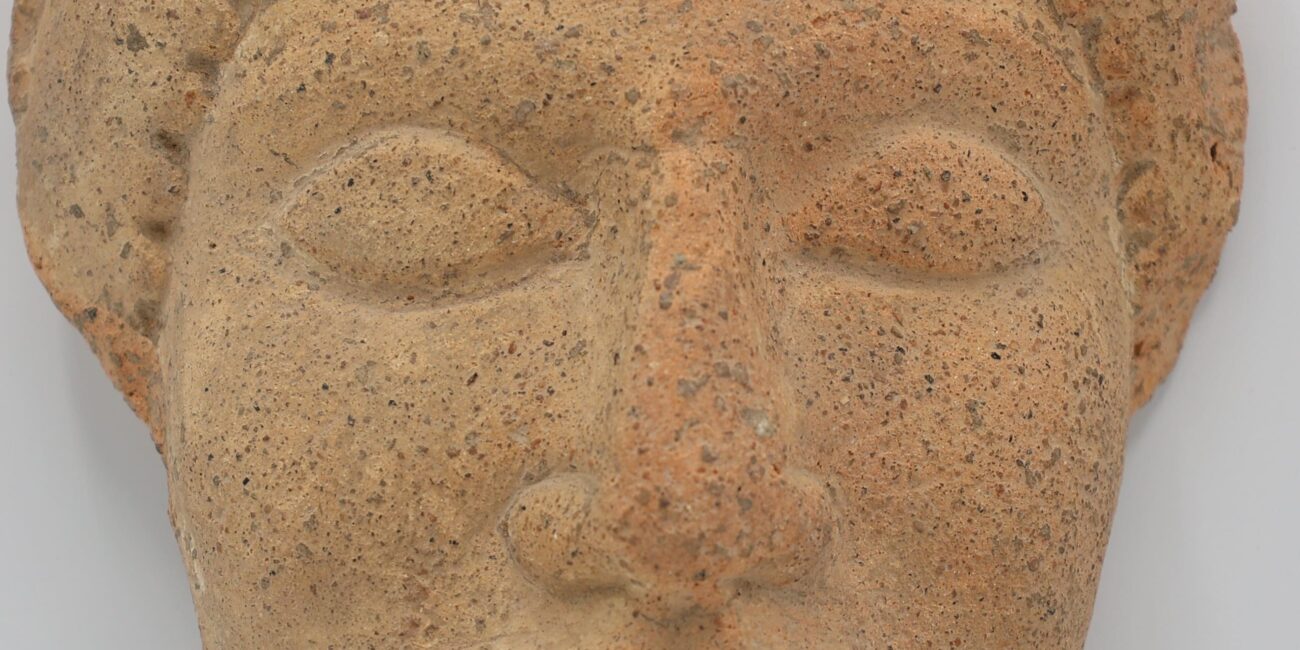 Antefissa-a-testa-femminile-localita-Chiusa-Cima-Valle-fine-VI-secolo-avanti-Cristo