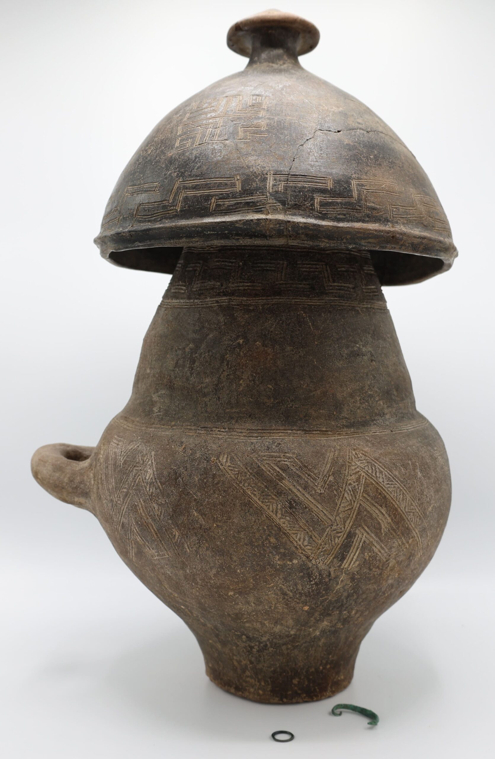 Corredo-ceramico-Pozzetto-V-localita-Campo-SantAntonio-IX-secolo-a.C.