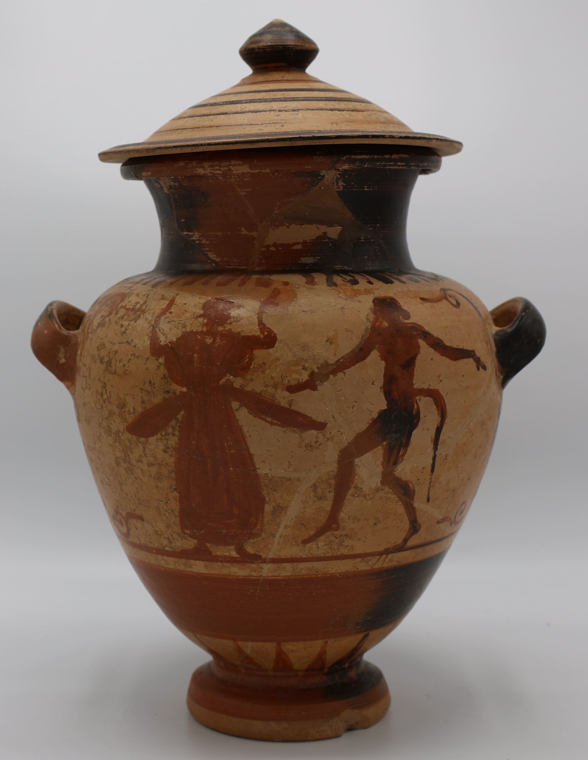 Stamnos-etrusco-a-figure-nere-Via-Sepolcrale-localita-Chiusa-Cima-meta-VI-secolo-avanti-Cristo